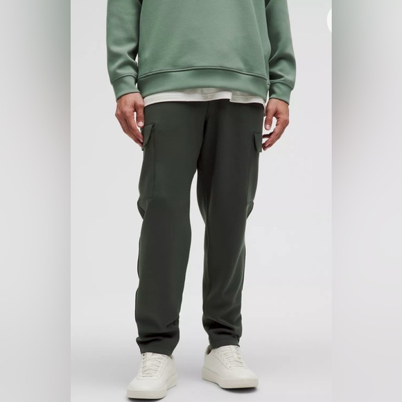 Lululemon cargo pants - Picture 1 of 5